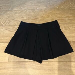Zara black pleated skort